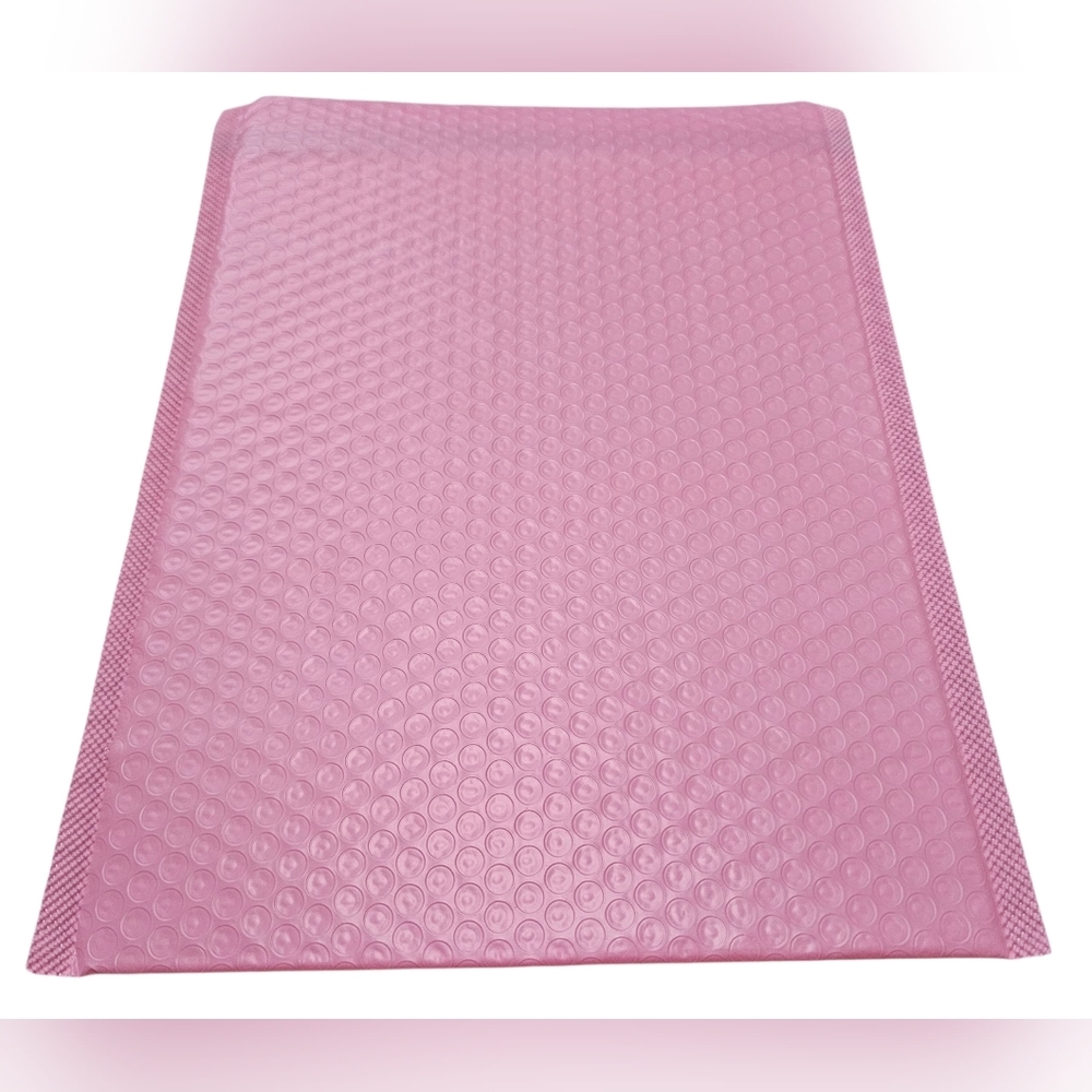 Pink Heavy Duty Poly Bubble Mailers. 15 Count, 9½" x 11¾". Waterproof